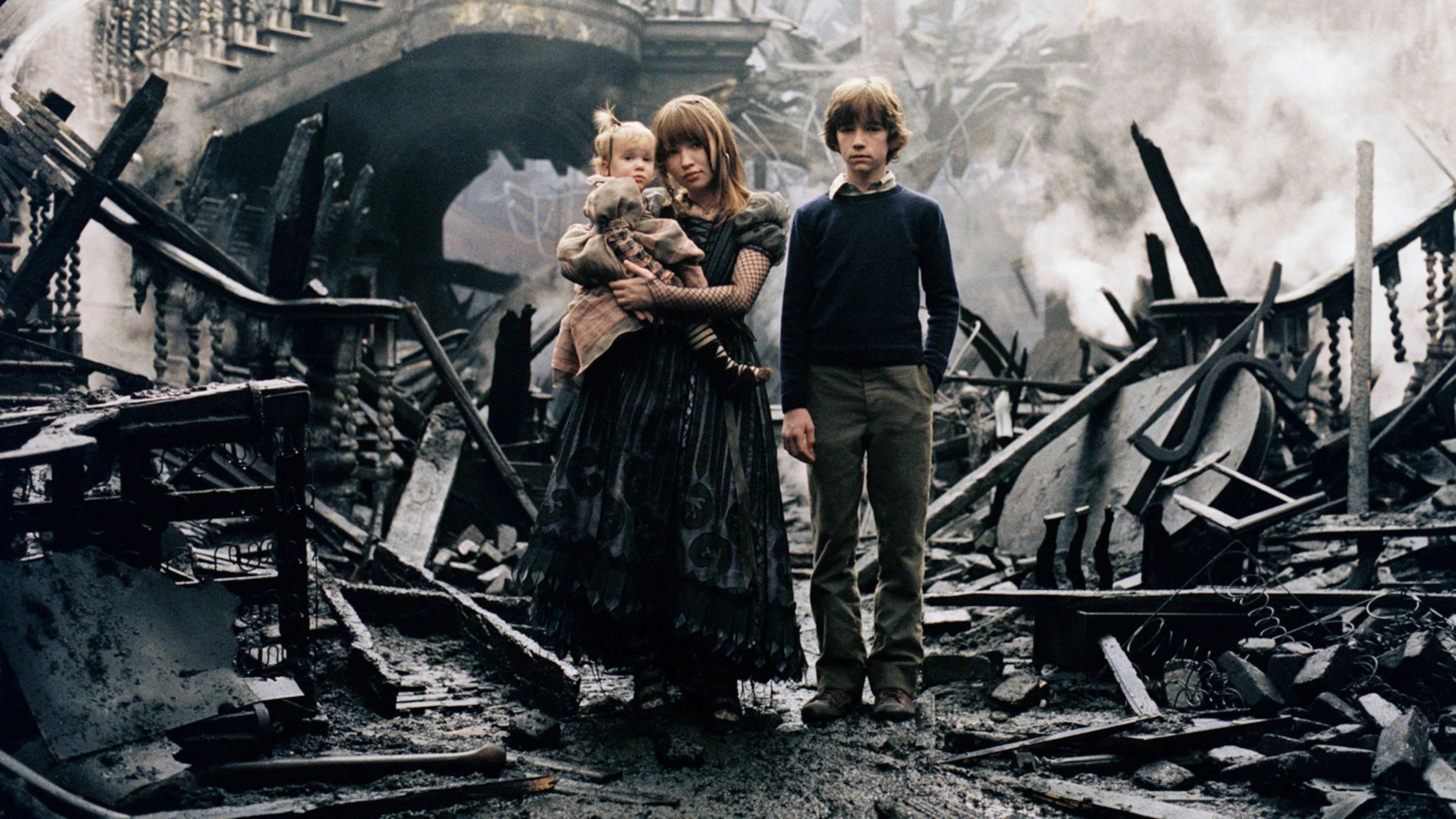 Lemony Snicket's A Series of Unfortunate Events (2004) home theater movie art - The Popcorn Poster Store
