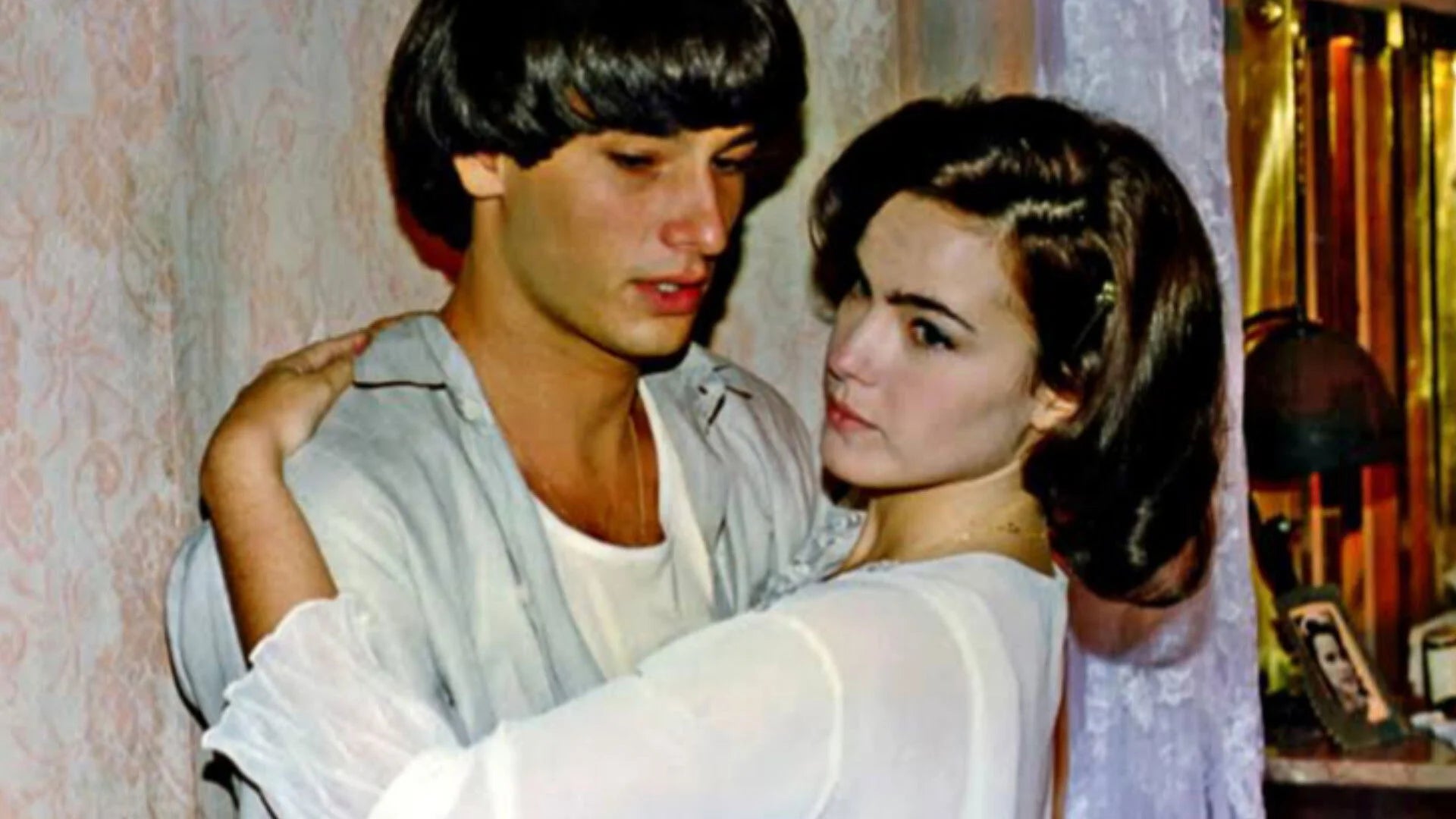 Perfect Hilda Furacão (1998) Man Cave wall filler - Popcorn Poster Gallery