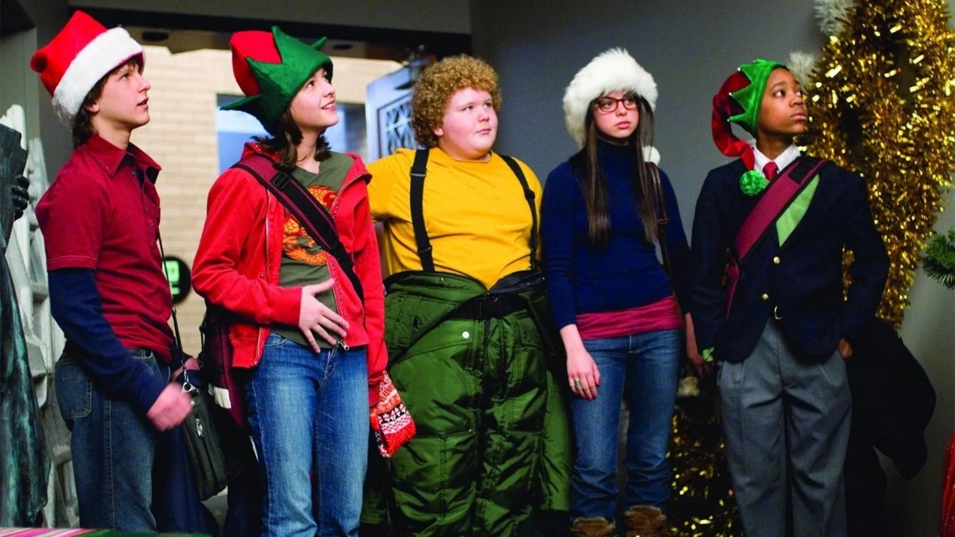 Perfect Unaccompanied Minors (2006) Man Cave wall filler - Popcorn Poster Gallery