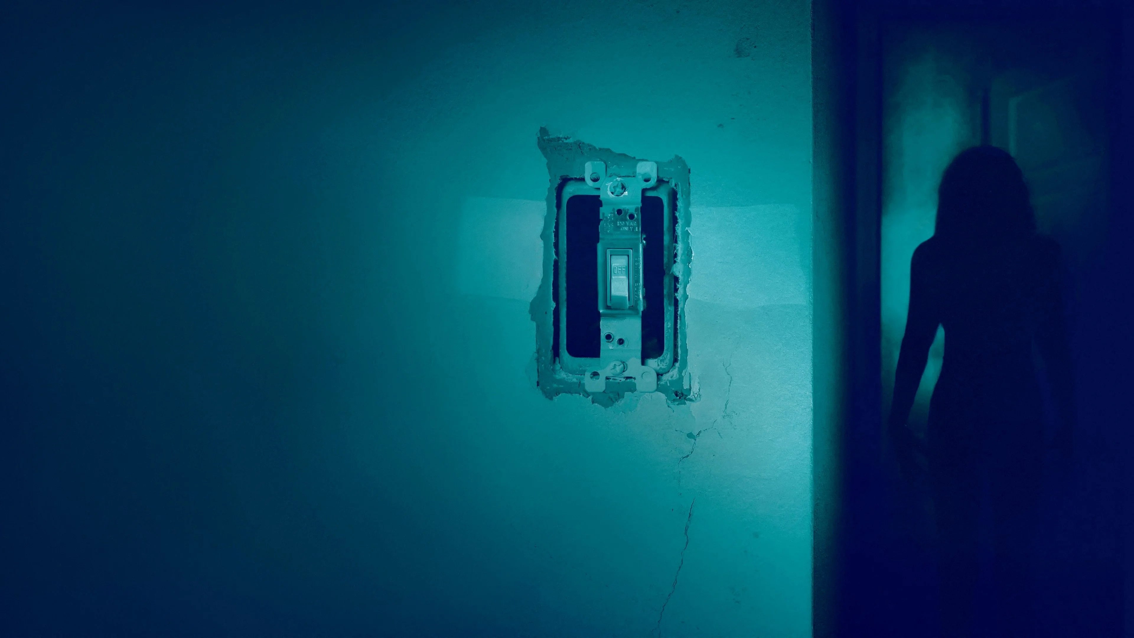 Where to buy Lights Out (2016) posters - Popcorn Poster Shop