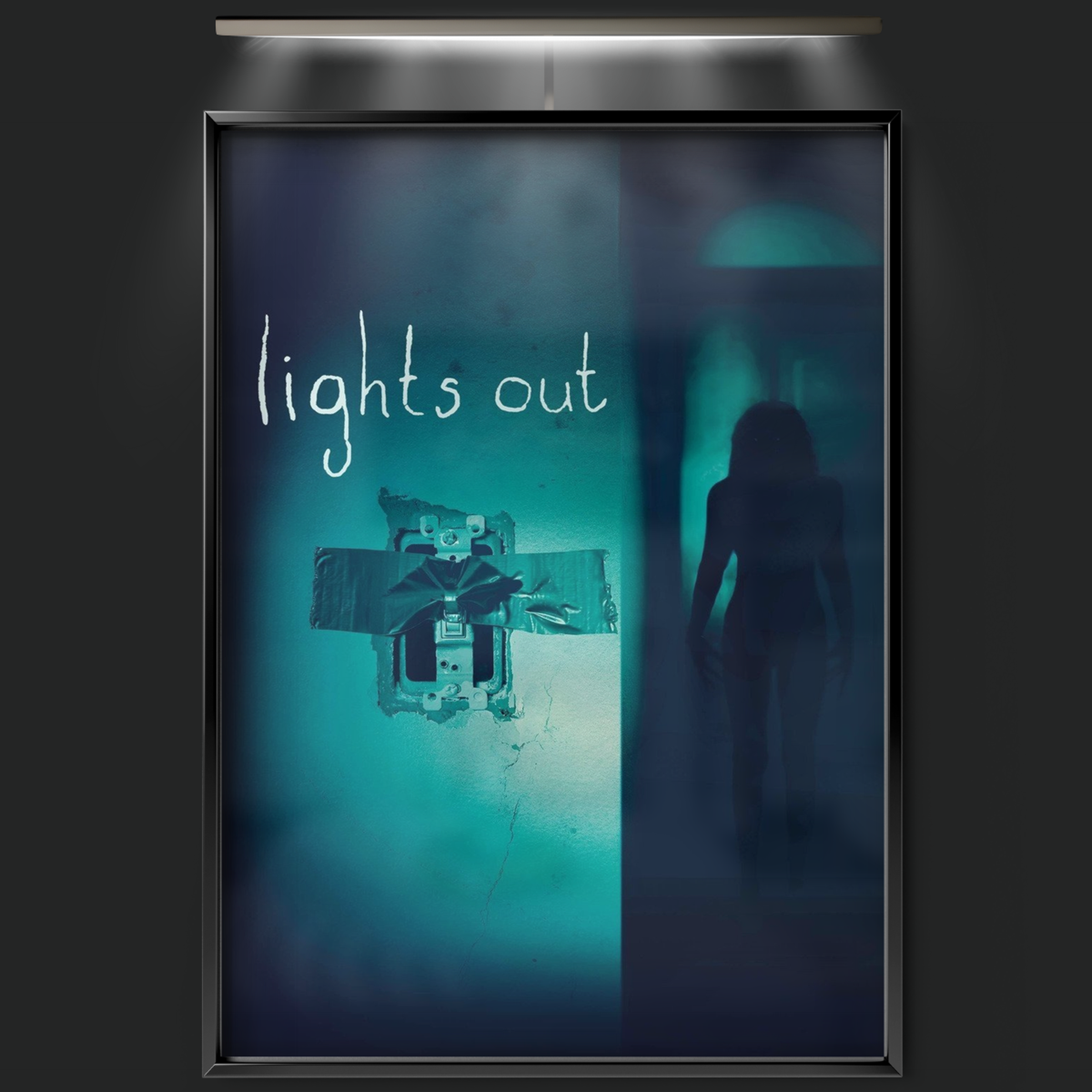 Lights Out (2016)