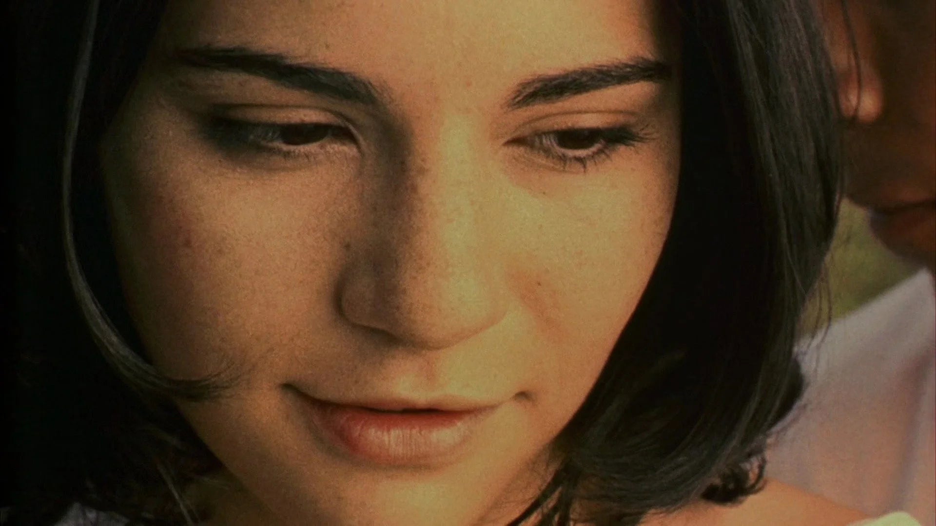 High quality Love Hurts (2002) prints online - Popcorn Poster Official
