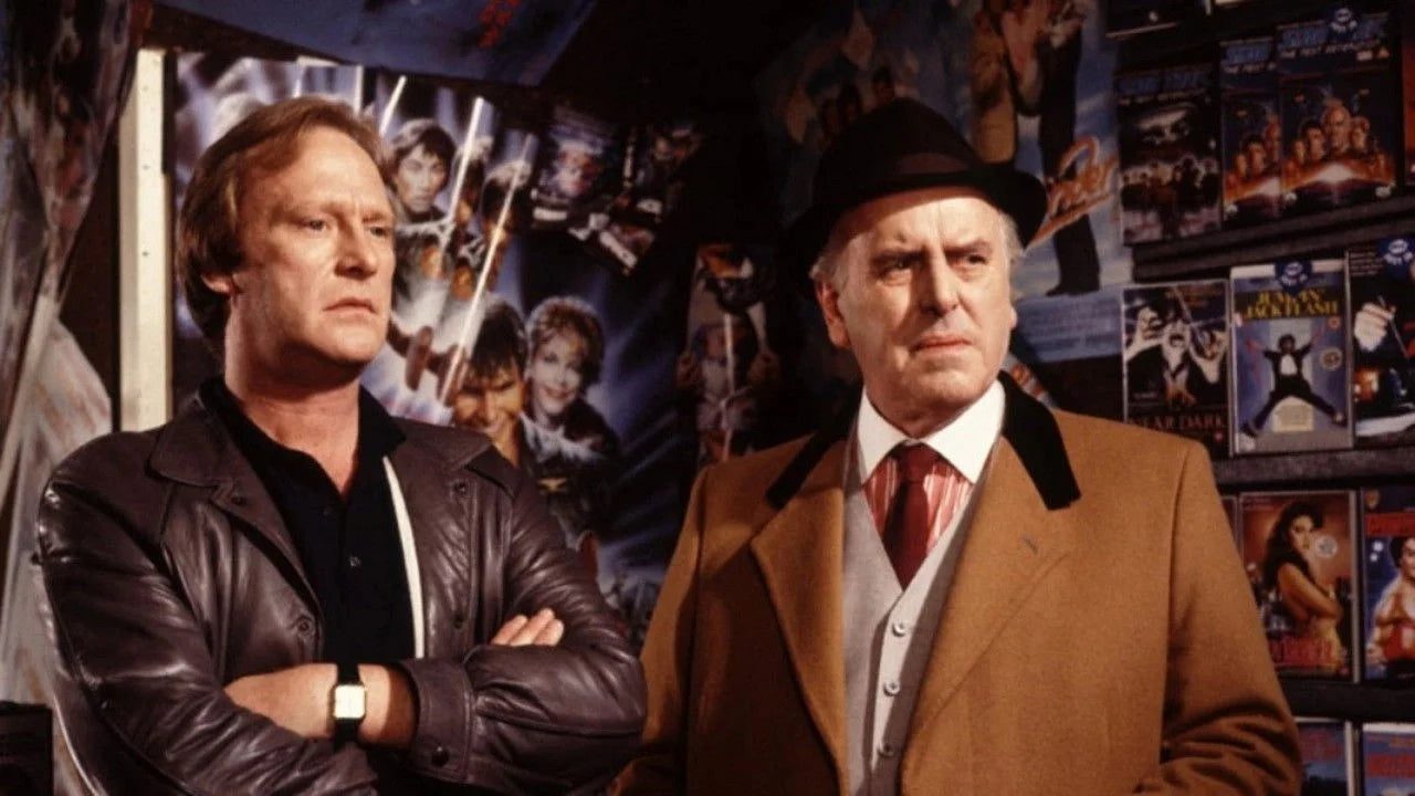 Perfect Minder (1979) Man Cave wall filler - Popcorn Poster Gallery