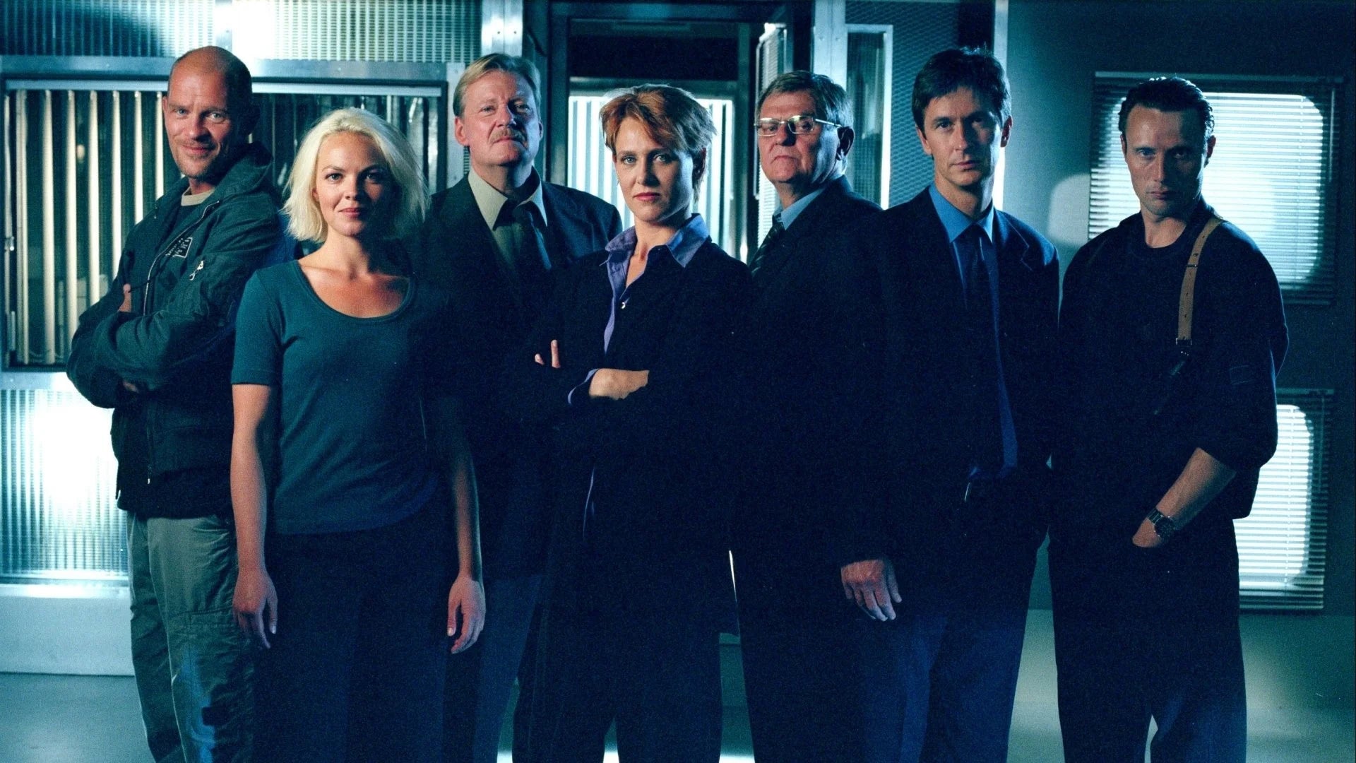Perfect Unit One (2000) Man Cave wall filler - Popcorn Poster Gallery