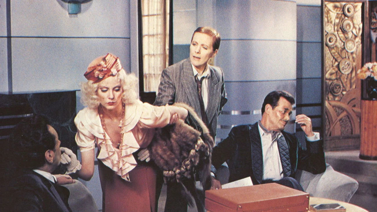 Perfect VictorVictoria (1982) Man Cave wall filler - Popcorn Poster Gallery