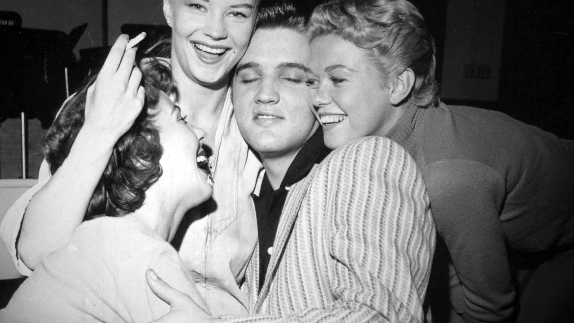 Unique El sátiro (1981) gift ideas - Available at Popcorn Poster