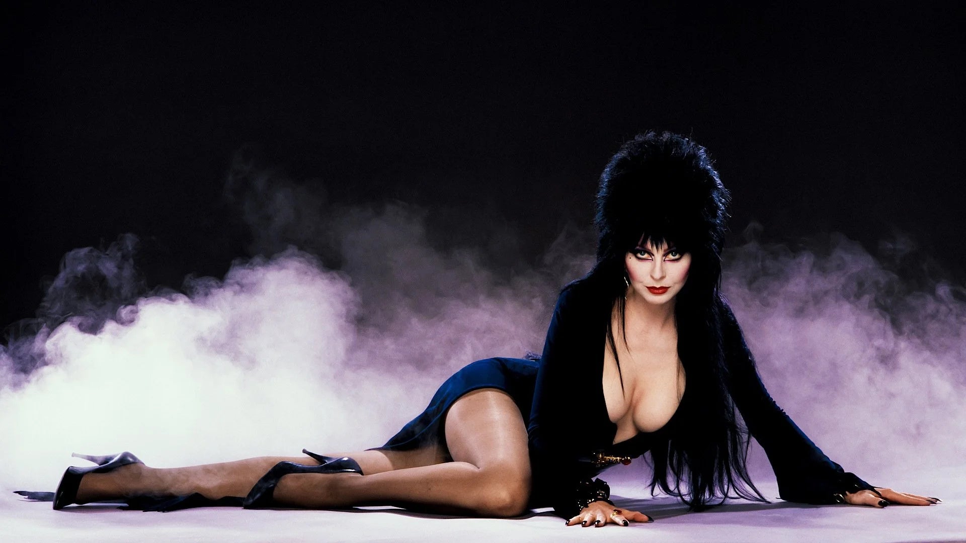 Where to buy Elvira Mistress of the Dark (1988) posters - Popcorn Poster Shop