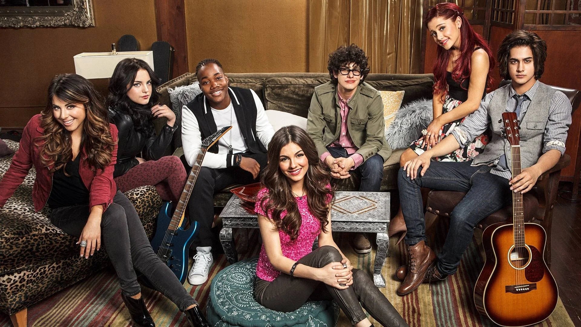 Where to buy Victorious (2010) posters - Popcorn Poster Shop